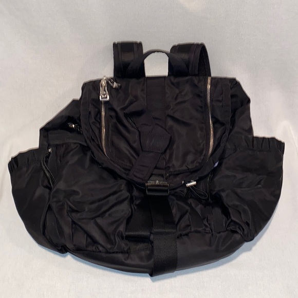 lululemon athletica Handbags - Lululemon women’s large black multi pockets backpack